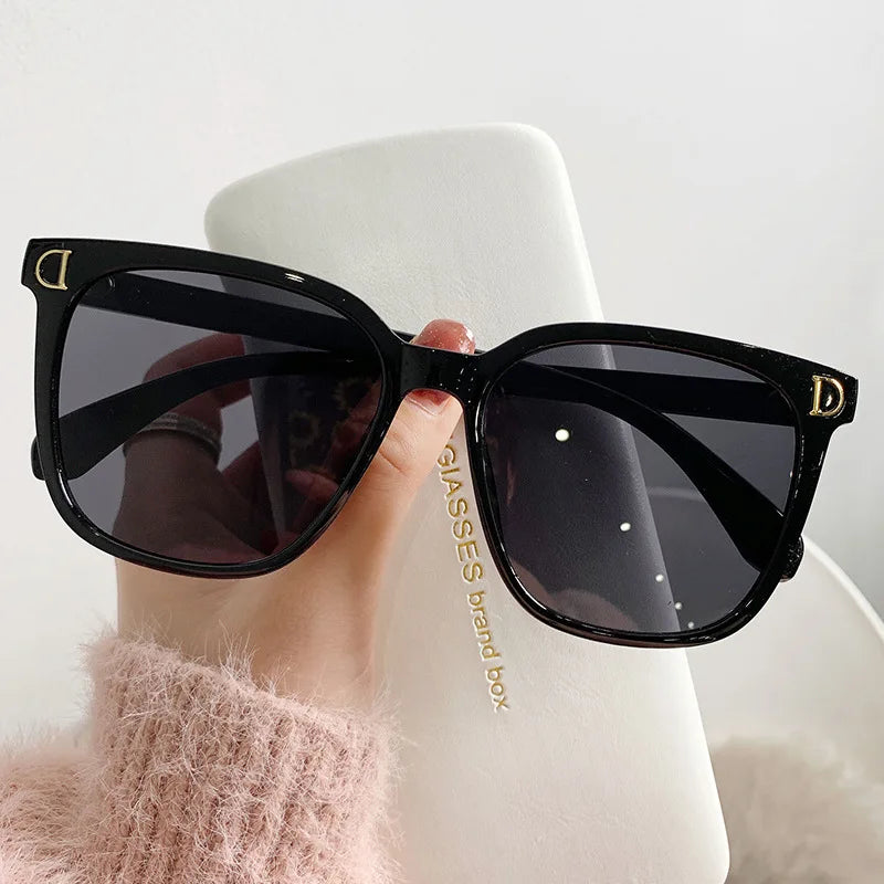 Designer Vintage Square Sun Glasses Female Big Frame Gradient Shades Oculos De Sol